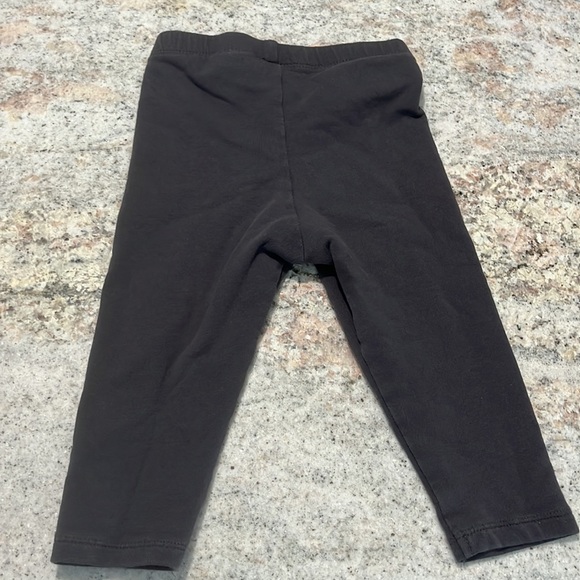 10/$30 H&M Thick Baby Leggings Set of 2 - Picture 6 of 7